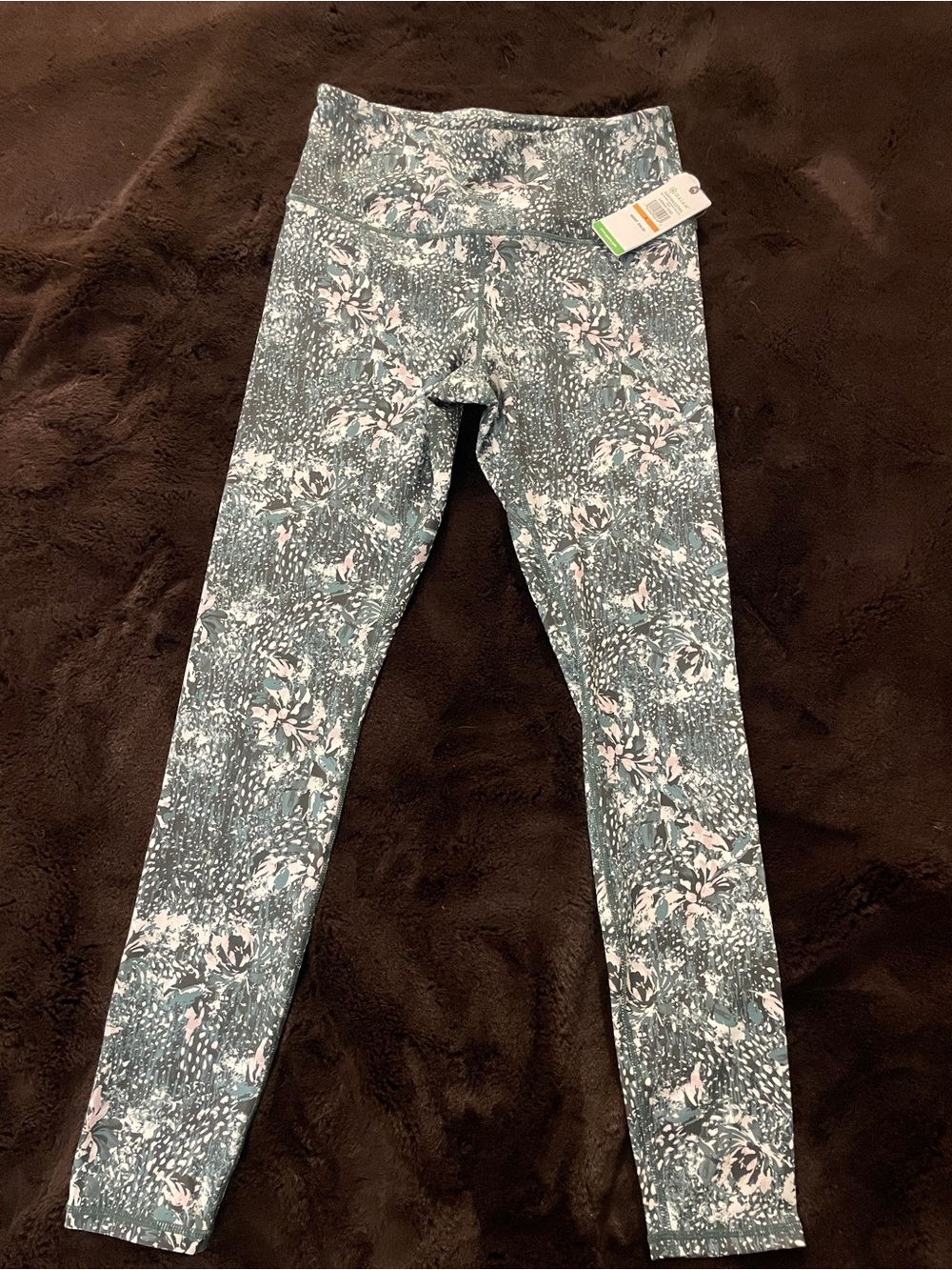 NWT GAIAM Om-Dry Hi Rise Leggings in Willow Print Urban Chic Medium